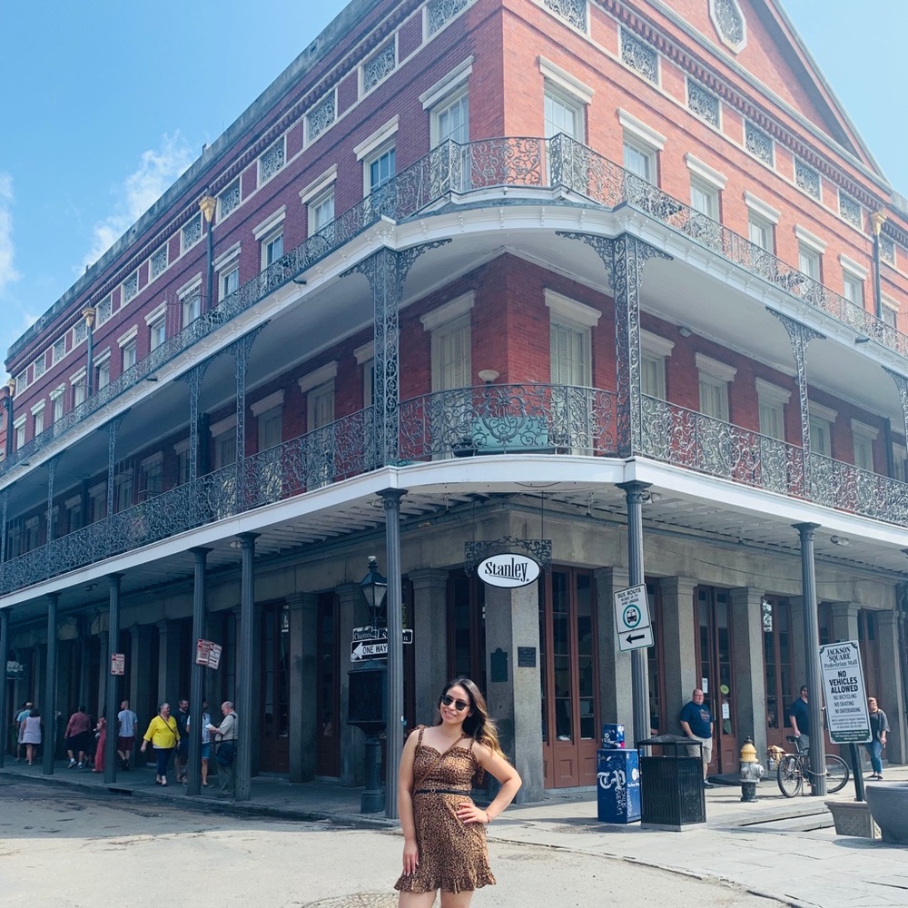 Meet your Posher, Elizabeth